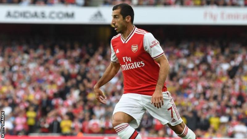Roma in negotiations to permanently sign Arsenal loanee Mkhitaryan